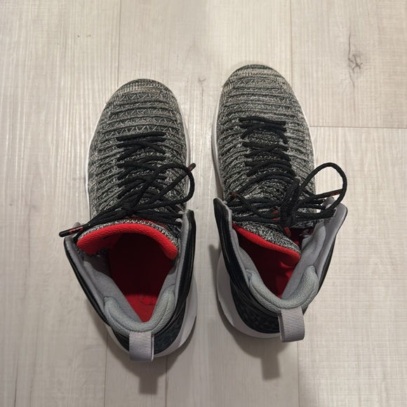 Jordan 32 MVP - Picture 4 of 6